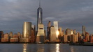 JERSEY CITY - vom Ufer des Hudson River bietet sich uns bei Sonnenuntergang dieser schöne Anblick von Manhattan