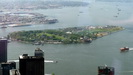 WTC - direkt vor der Südspitze Manhattans liegt Governors Island