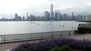 JERSEY CITY - schöne Aussichten auf Manhattan, leider spielt das Wetter nicht so richtig mit