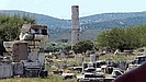 vom Tempel steht eigentlich nur noch diese Säule, der Rest sind Bruchsstücke, die verteilt im Gelände liegen