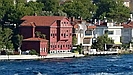die alten Holzhäuser von Istanbul wurden renoviert und erstrahlen heute wieder in neuem Glanz