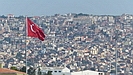 die türkische Fahne ist überall zu sehen