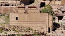 PETRA -  auf dem Temenos steht einer der wichtigsten Tempel von Petra, der Qasr el-Bint, hier wurden Zeremonien zu Ehren der Gottheit abgehalten 