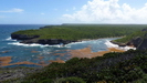 GUADELOUPE - das Höllentor (Porte d'Enfer) ist ein langgezogener Meeresarm ins Land hinein, es können sich hier heftige Wellen bilden