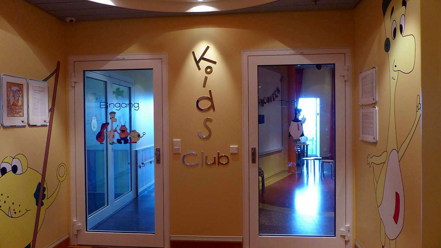 AIDALUNA - wir bummeln über die Aidaluna, von der Aussenansicht bis zum