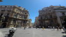 SIZILIEN/PALERMO - wir bummeln noch einmal zurück zur Straßenkreuzung Quattro Canti mit den 4 fast identischen, beeindruckenden Häusern