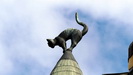 RIGA -  der Name stammt von der Katzenfigur auf der Spitze des Hauses