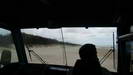 FRASER ISLAND - in schneller Fahrt geht es auf dem 75-Mile-Beach Richtung Norden