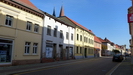 eines der ganz wenigen Häuser entlang der Rudolf-Breitscheid-Straße, das nocht nicht neu verputzt wurde