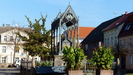 das Denkmal erinnert an den Zwischenstopp des Trauerzuges mit der toten Königin auf dem Weg nach Berlin