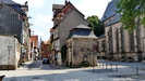 neben der Kirche steht ein kleines, barockes Grabmal von 1726, ein Mausoleum der Familie Gebhard