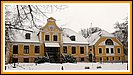 Gutshaus Reischvitz wurde 1820 im Stil des Historismus erbaut und besitzt auch einen englischer Landschaftsgarten mit Teich.