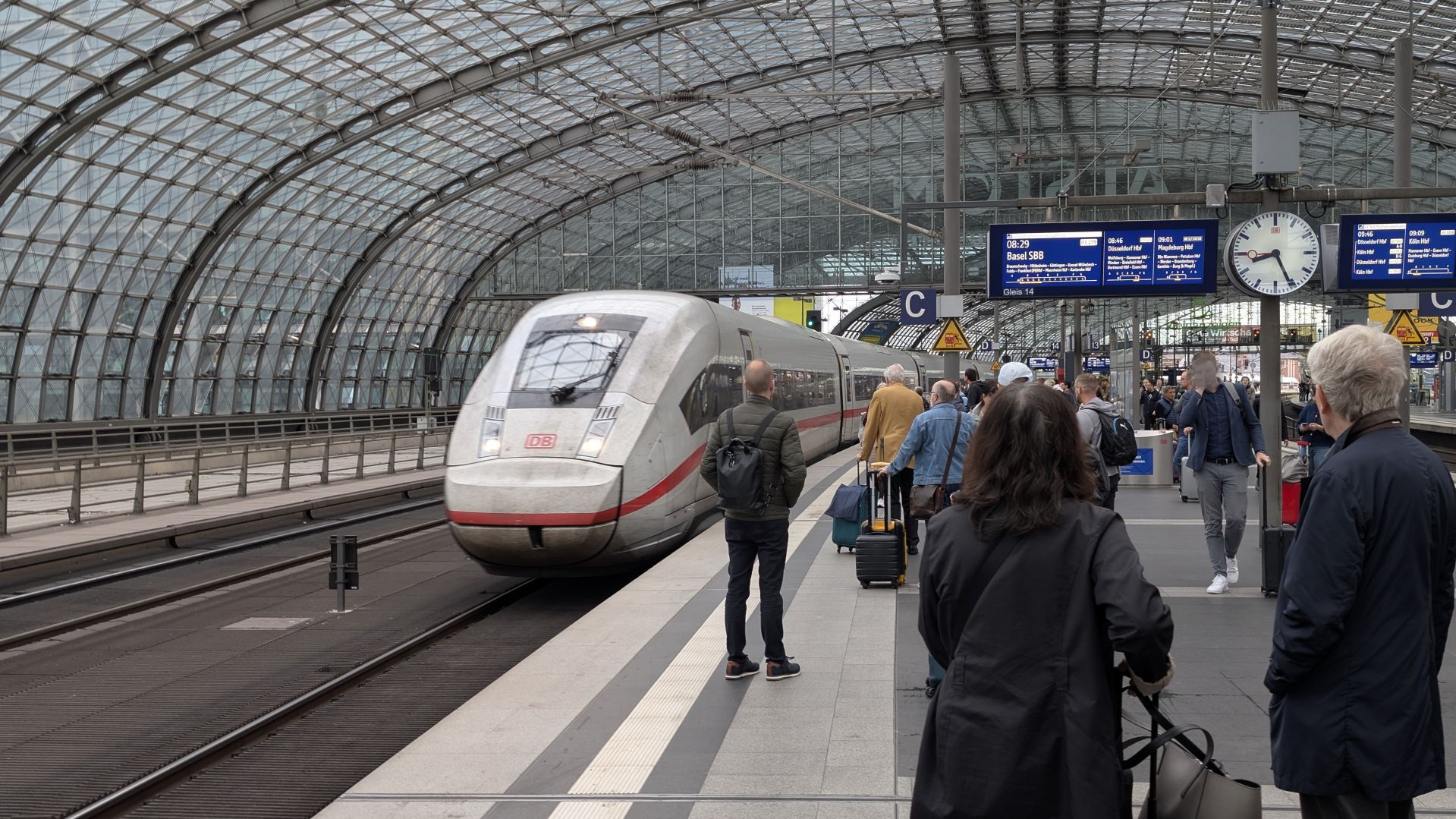 mit Bahn fahre ich nach Basel mit Bahn fahre ich nach Basel