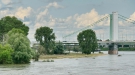 A-ROSA BRAVA - die Mülheimer Brücke mit ihren mächtigen Pfeilern