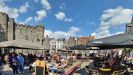 GENT - auf dem Sint-Veerle-Platz wurden früher Fälscher bestraft<br />
das hatte mit dem Standort der Münzstätte im nahegelegenen Gravensteen zu tun