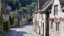 CASTLE COMBE - der ganze Ort sieht aus, als ob die Zeit im Mittelalter stehen geblieben ist, ein ganz toller Anblick<br />
							es gibt z.B. keine Stra�enlaternen oder Fernsehantennen