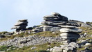 BODMIN MOOR - nahe dem Ort Minions stehen die Cheesewrings, eine nat�rliche geologische Formation von verwitterten Granitplatten