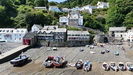 CLOVELLY - bei strmischem Wetter knnte es in den Husern hier unten am Hafen ungemtlich werden