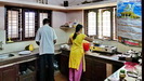 in der Küche laufen die letzten Vorbereitungen für das Essen