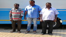 diese 3 werden uns während der gesamten Reise begleiten:<br />
										links : Gagander (Assitent, Mitte : Chris (Reiseleiter), rechts Velu (Busfahrer)