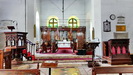 der Chor der Kirche mit der Kanzel