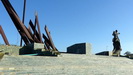 SANTIAGO DE CUBA - an der Plaza Antonio Maceo Grajales steht ein Denkmal zu Ehren des Helden Antonio Maceo Grajales