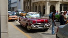 HAVANNA -  noch ein letztes Bild von einem Oldtimer direkt vor dem Hotel