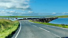 KIRKWALL - erstes Ziel sind die sogenannte "Churchill Barriers", feste Barrieren, die den Zugang zur Bucht "Scapa Flow" versperren