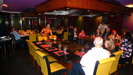 NORWEGIAN JADE / DECK 7 - um eine beheizte Stahlplatte (Teppan) herum finden 8 Gäste Platz
