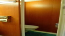 NORWEGIAN JADE - rechts befindet sich die Toilette, mit einer Schiebetür abtrennbar