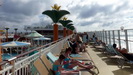 NORWEGIAN JADE / DECK 13 - auch auf Deck 13 wird jede freie Stelle zum sonnen genutzt