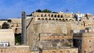 MALTA - die Fahrt zum Liegeplatz entlang der Häuser von Valletta ist immer ein Erlebnis