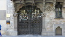 BARCELONA - schöner schmiedeeiserner Eingang
