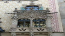 BARCELONA - das Haus unterscheidet sich mit seiner doch eher geometrischen Fassade sehr von dem Casa Batlo