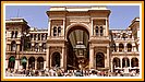 einer der Eingnge zur Einkaufspassage Galleria Vittorio Emanuele
