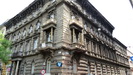BUDAPEST - auch dieses Haus könnte eine größere Restaurierung vertragen