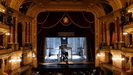 BUDAPEST - das riesige Auditorium der Oper fasst 1200 Zuschauer und wurde mit mehreren Kilogramm Gold verziert