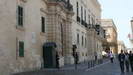 MALTA - 
				im Zentrum von Valletta steht das prunkvollste Gebude der Stadt, der Gromeisterpalast von 1571