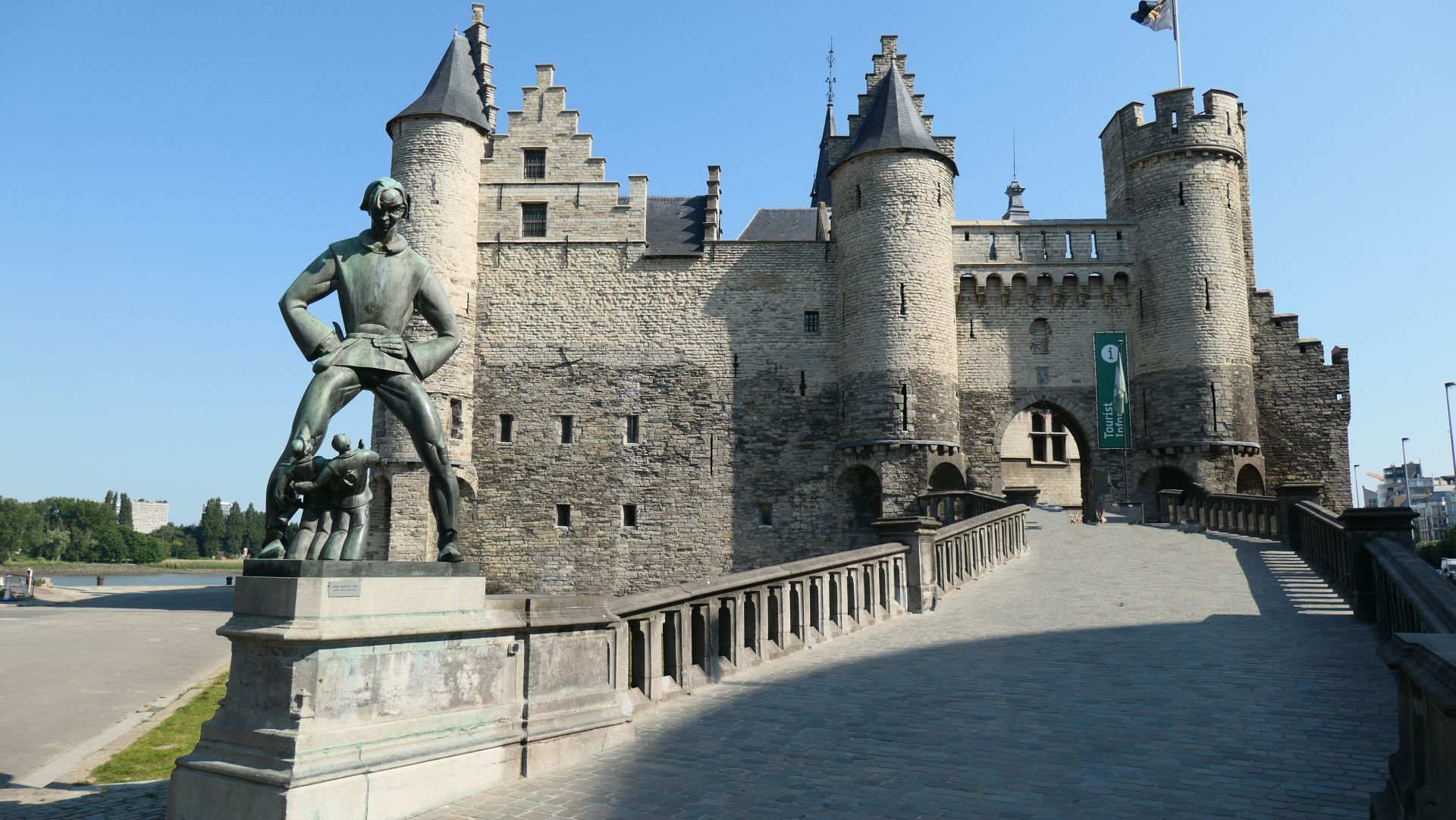 ANTWERPEN - die Burg "Het Steen" aus dem 12. Jhdt.