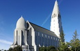 REYKJAVIK - die Hallgrims-Kirche ist eines der markantesten Bauwerke in Reykjavik