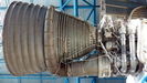 eines der riesigen Triebwerke der Saturn V- Rakete