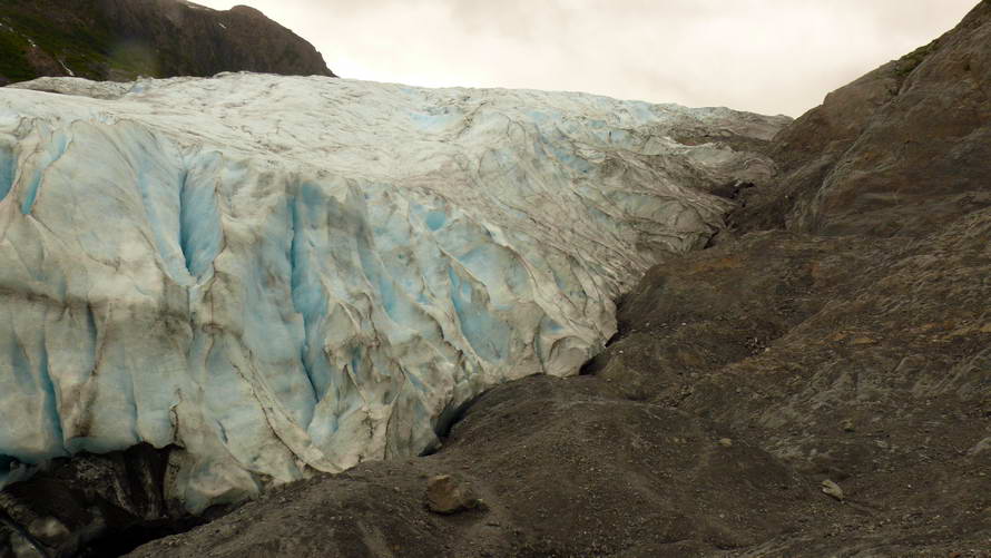 manchmal kann man nicht mehr zwischen Gletscher und Felsen unterscheiden manchmal kann man nicht mehr zwischen Gletscher und Felsen unterscheiden