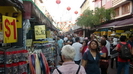 SINGAPUR - noch bei Tageslicht bummeln wir �ber den Nachtmarkt von Chinatown 