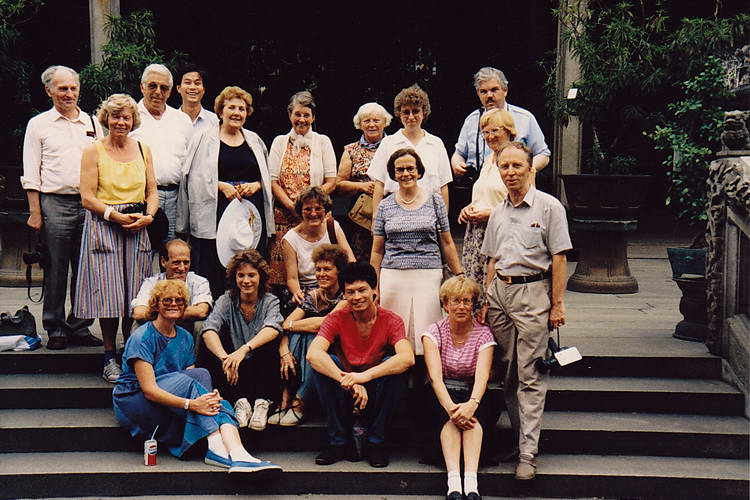 zum letzten Mal trifft sich die gesamte Reisegruppe, viele fliegen von Hongkong aus direkt nach hause zum letzten Mal trifft sich die gesamte Reisegruppe, viele fliegen von Hongkong aus direkt nach hause