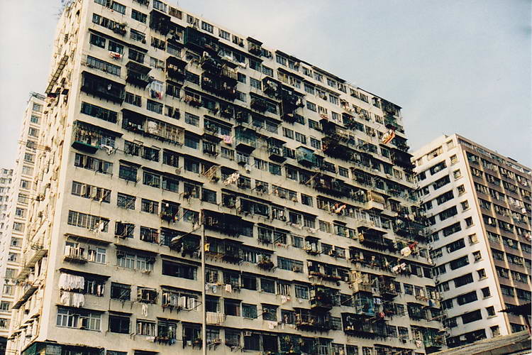 das sind typische Wohnverhältnisse für Hongkong, es sei denn man wohnt auf einem Hausboot das sind typische Wohnverhältnisse für Hongkong, es sei denn man wohnt auf einem Hausboot