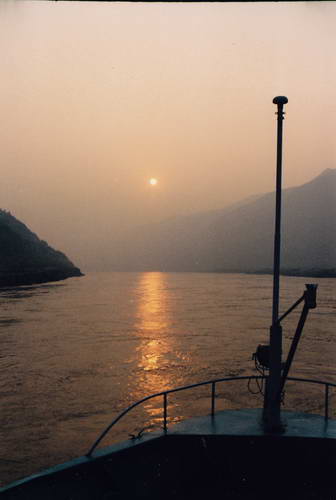 Sonnenaufgang über dem Yangtse Sonnenaufgang über dem Yangtse