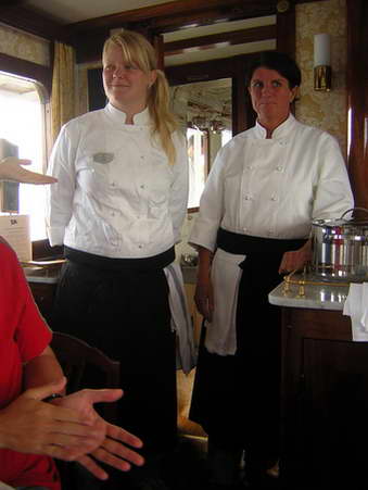 unsere beiden Köchinnen, tolles Essen haben sie gezaubert unsere beiden Köchinnen, tolles Essen haben sie gezaubert