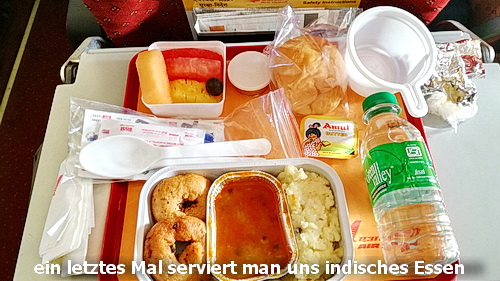 ein letztes Mal wird uns ein indisches Essen serviert ein letztes Mal wird uns ein indisches Essen serviert