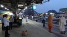 der Bahnhof von Gurgaon gegen 6 Uhr 20 morgens