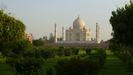 das Taj Mahal vom Garten von Mehtab Bagh aus gesehen das Taj Mahal vom Garten von Mehtab Bagh aus gesehen
